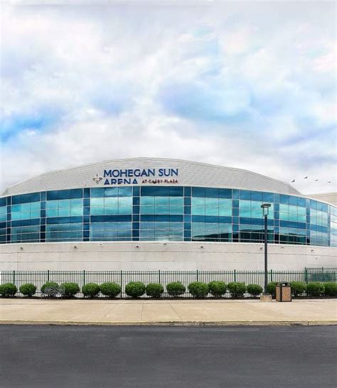 THE 10 CLOSEST Hotels to Mohegan Sun Arena at Casey Plaza .